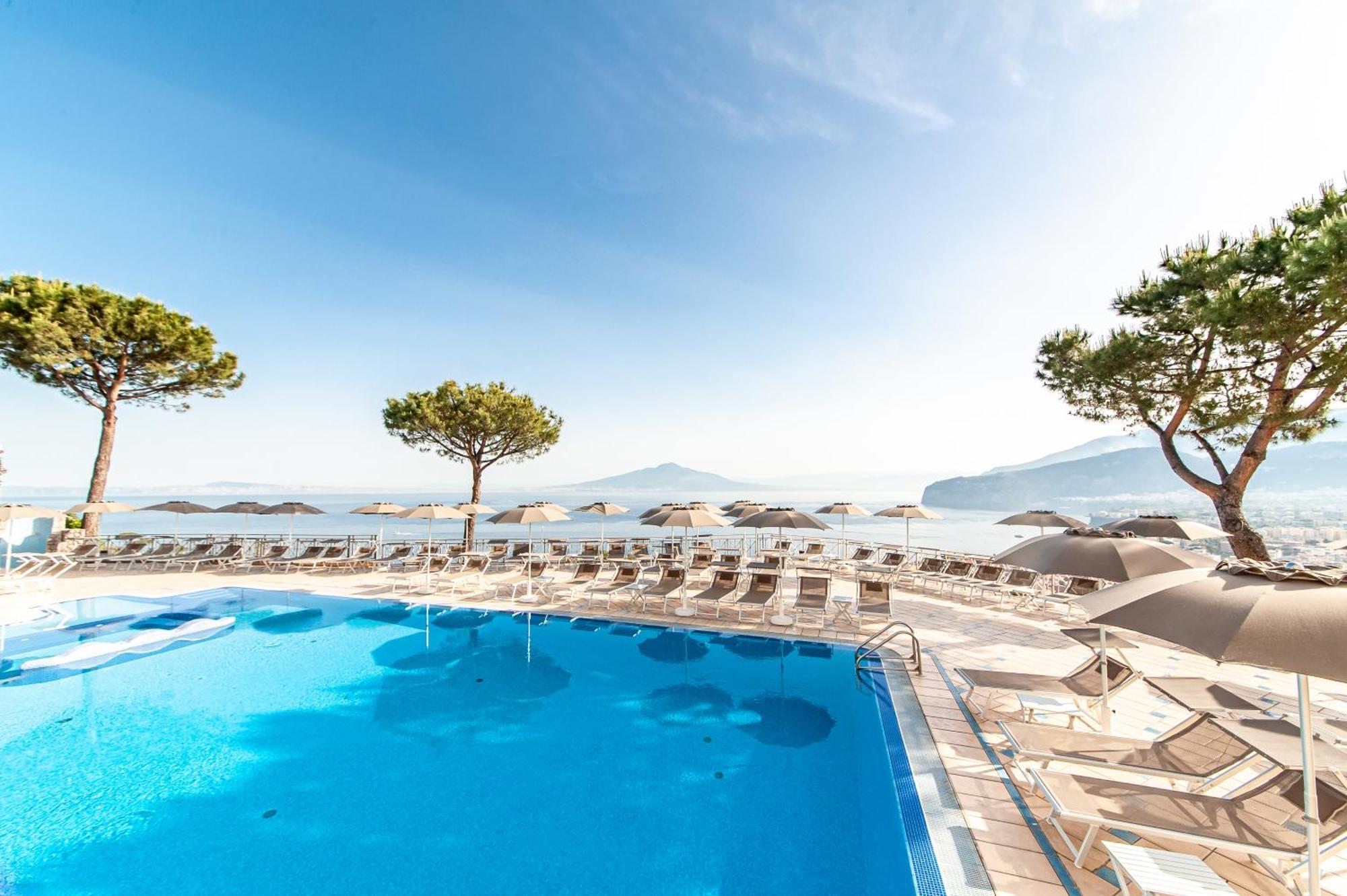 Grand Hotel President Sorrento Bagian luar foto