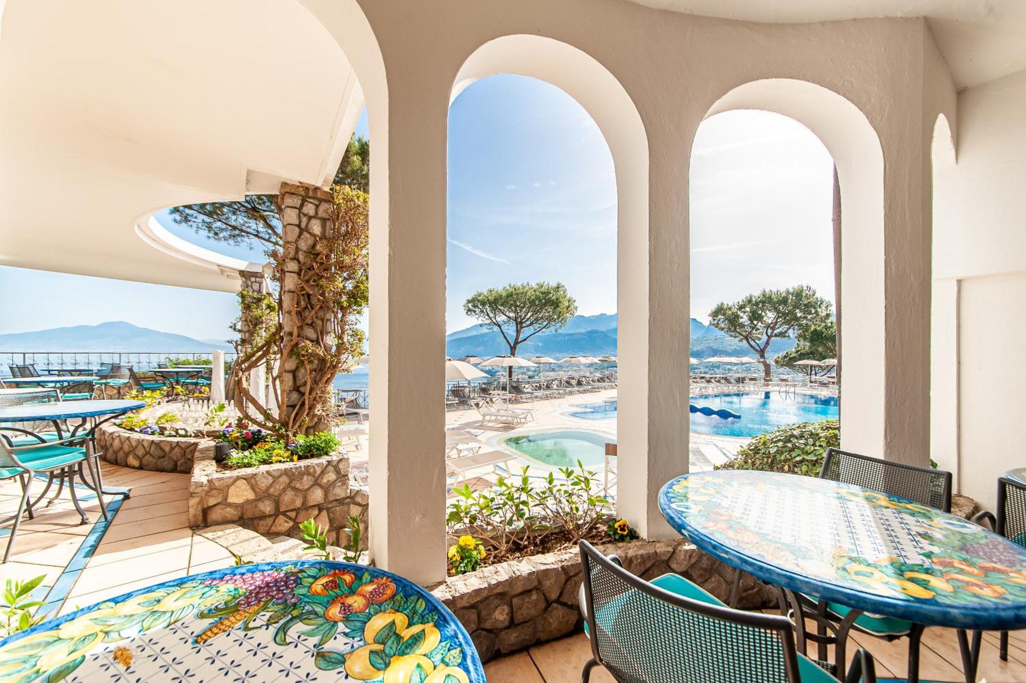 Grand Hotel President Sorrento Bagian luar foto